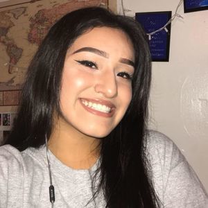 Meet your Posher, Dayana